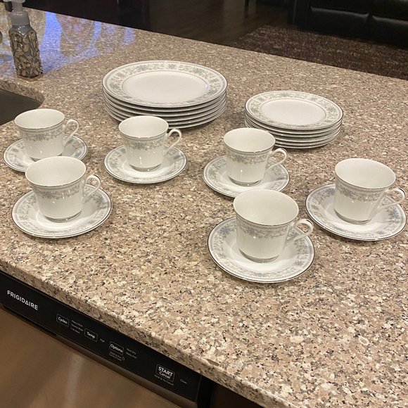 Nitto Hanover China dinner set # 4867 Collectors